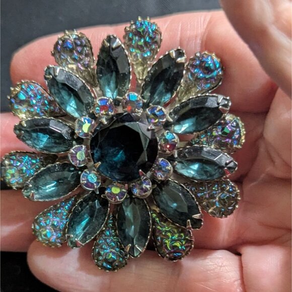 Vintage Blue Rhinestone Floral Brooch & Clip-On Earrings Set Estate Statement - Picture 4 of 8